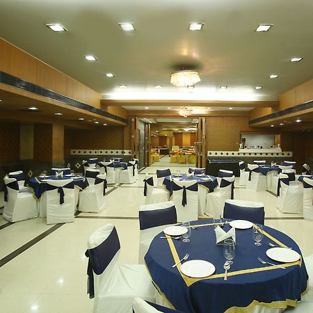 Emblem Hotel Sector 14 Gurgaon Eksteriør billede
