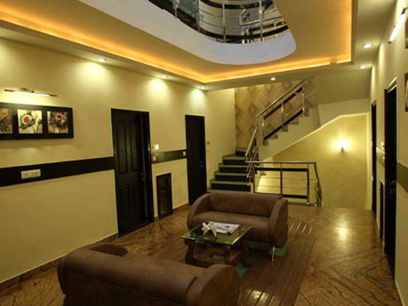 Emblem Hotel Sector 14 Gurgaon Eksteriør billede