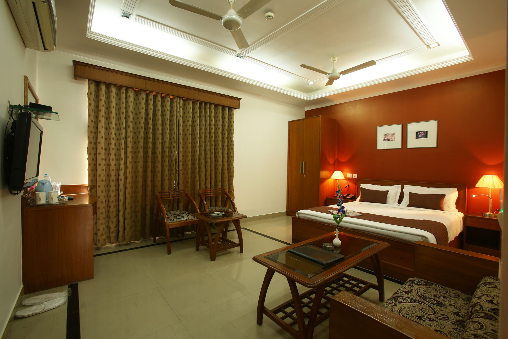 Emblem Hotel Sector 14 Gurgaon Eksteriør billede