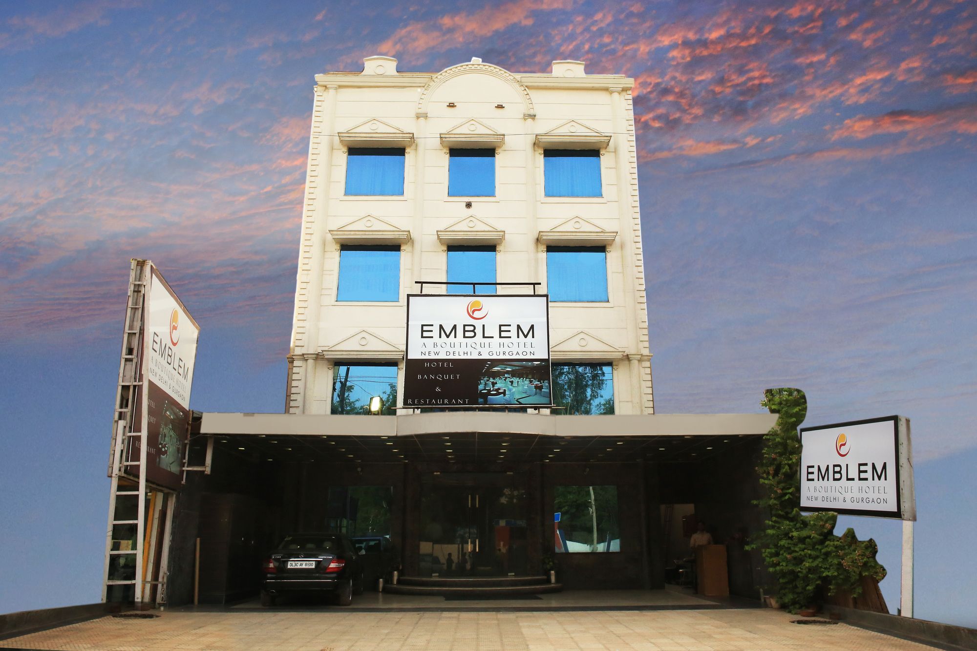 Emblem Hotel Sector 14 Gurgaon Eksteriør billede